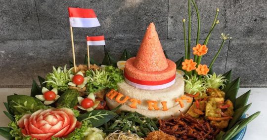 Jasa catering tumpeng untuk agustusan