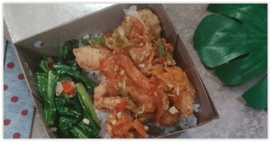 Ayam geprek cocok dengan sayur apa